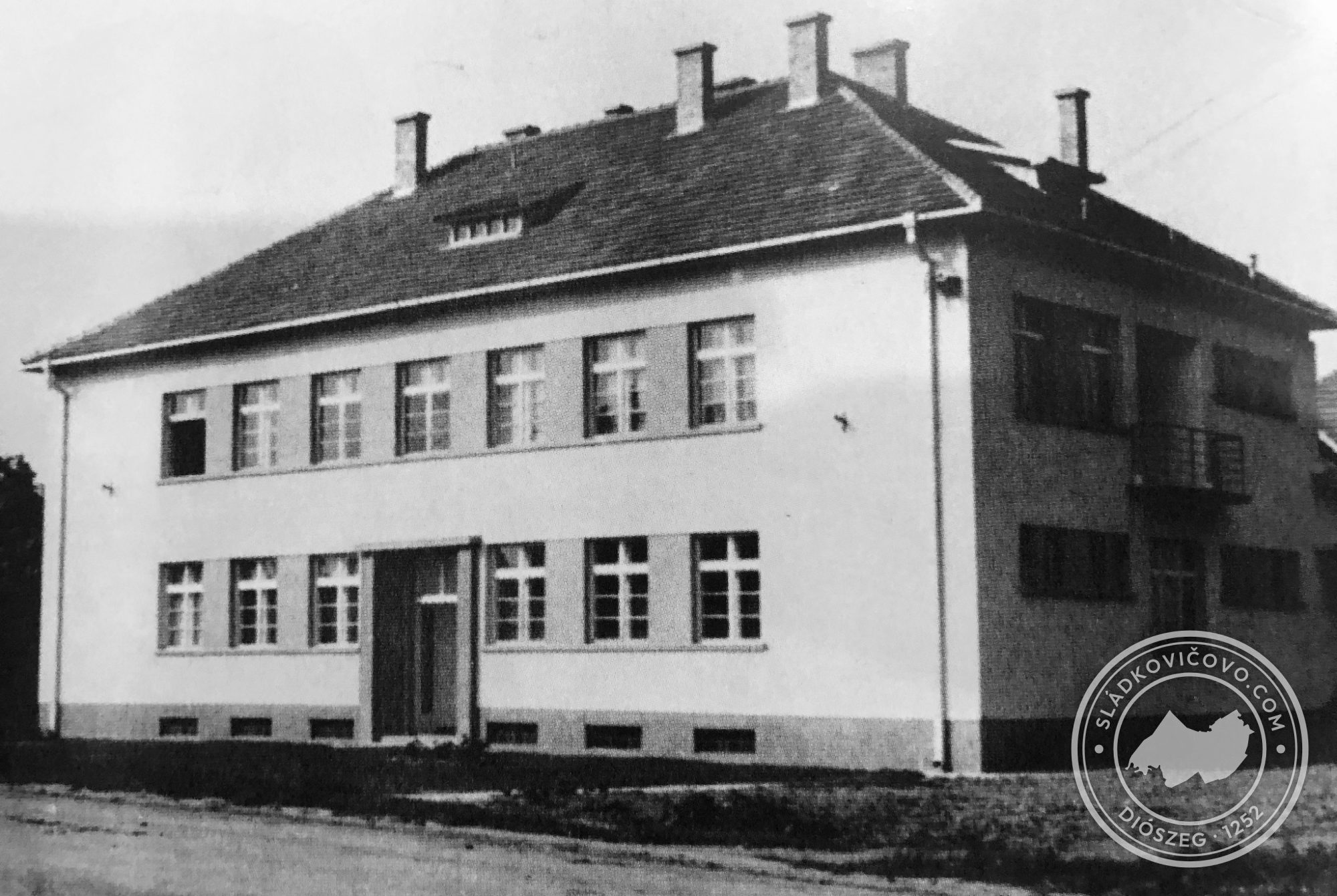 Az új kórházépület a múlt század negyvenes éveinek végén.