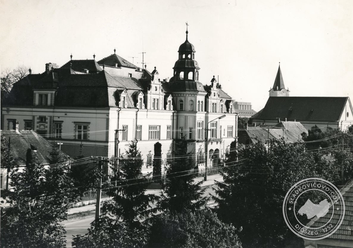 A kastély a múlt század 70-es éveiben.