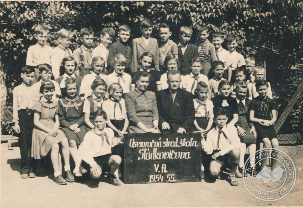Osemročná SŠ 1954-55 5.A (1943)