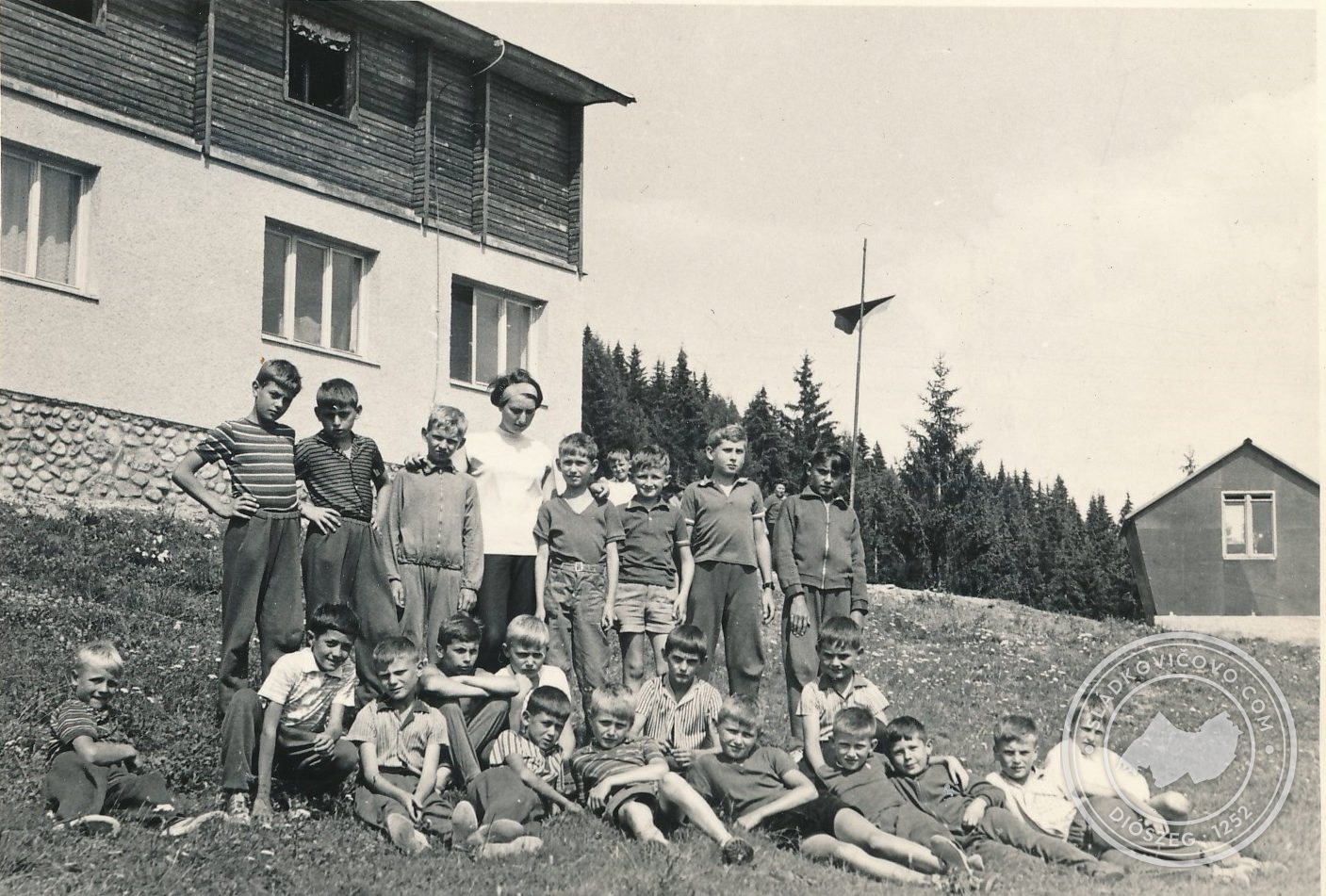 Úttörőtábor a cukorgyár zsiári-völgyi üdülőházában (1969)